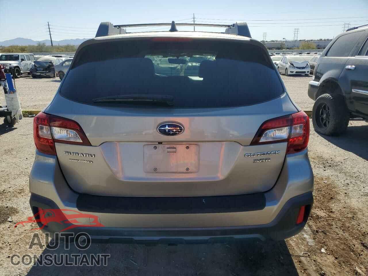SUBARU OUTBACK 2018 - 4S4BSENC4J3300512