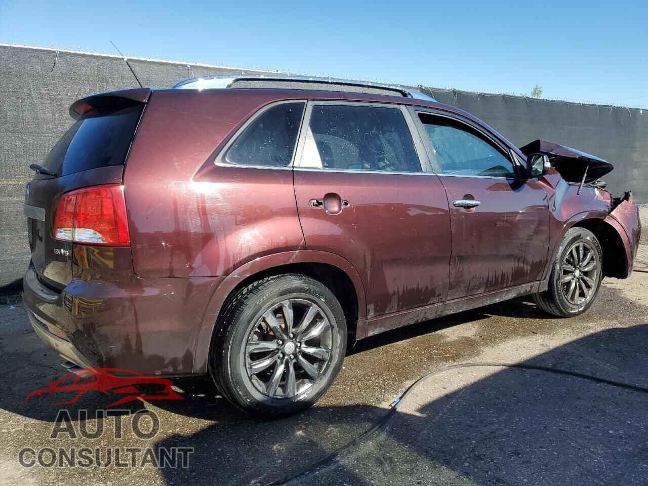 KIA SORENTO 2013 - 5XYKW4A2XDG324295