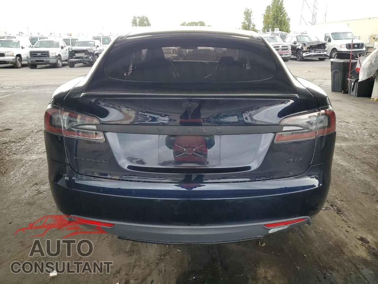 TESLA MODEL S 2013 - 5YJSA1CP0DFP08227