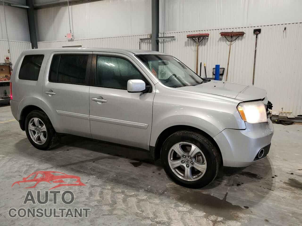 HONDA PILOT 2015 - 5FNYF4H43FB038817