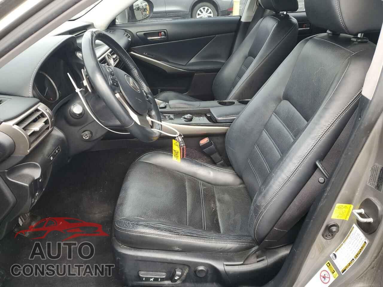 LEXUS IS 2014 - JTHCE1D29E5001107