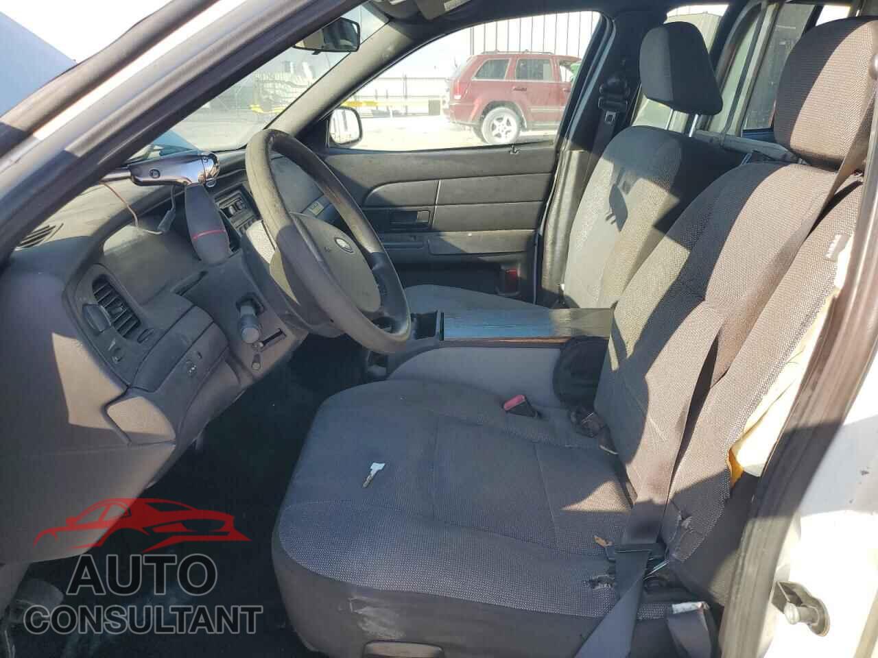 FORD CROWN VIC 2010 - 2FABP7BV5AX130077
