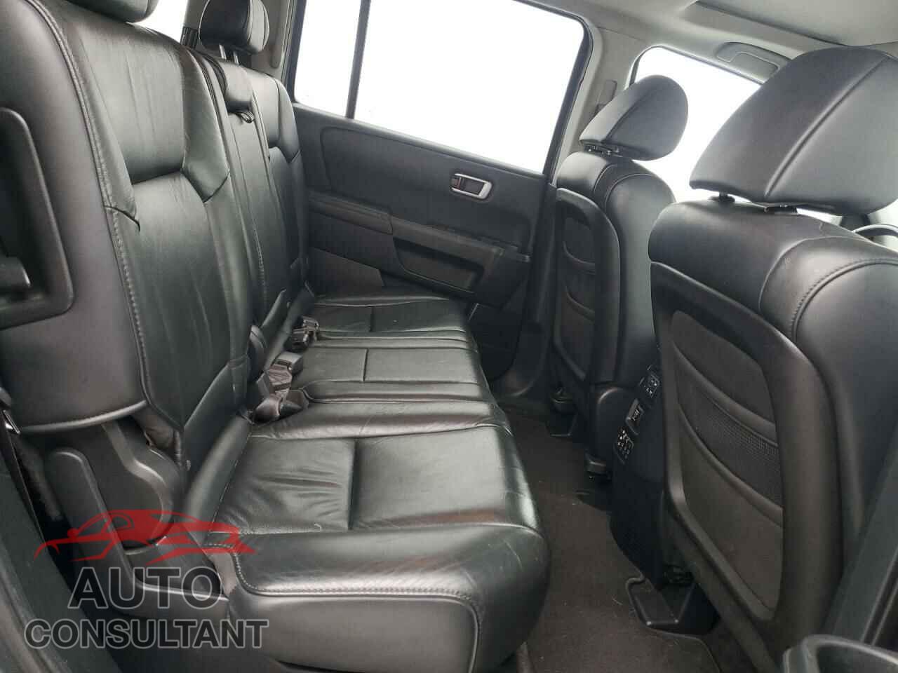 HONDA PILOT 2011 - 5FNYF4H67BB037763