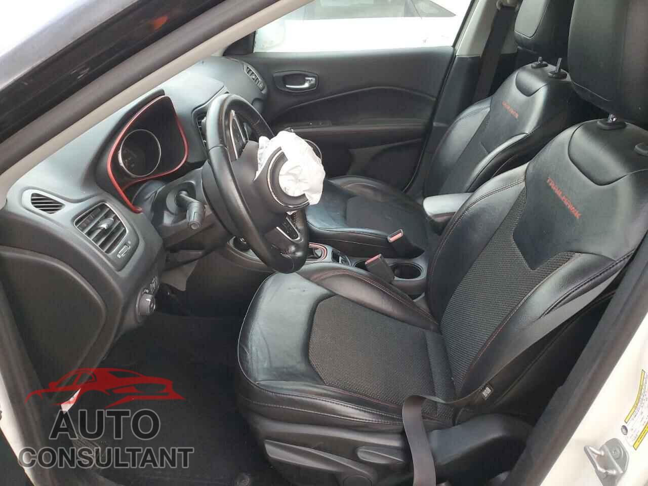 JEEP COMPASS 2019 - 3C4NJDDB4KT740047