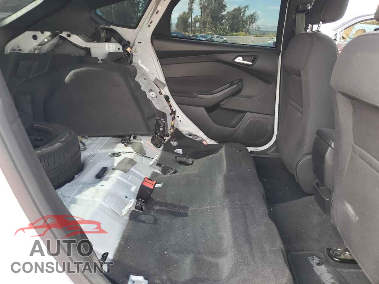 FORD FOCUS 2017 - 1FADP3L9XHL214874