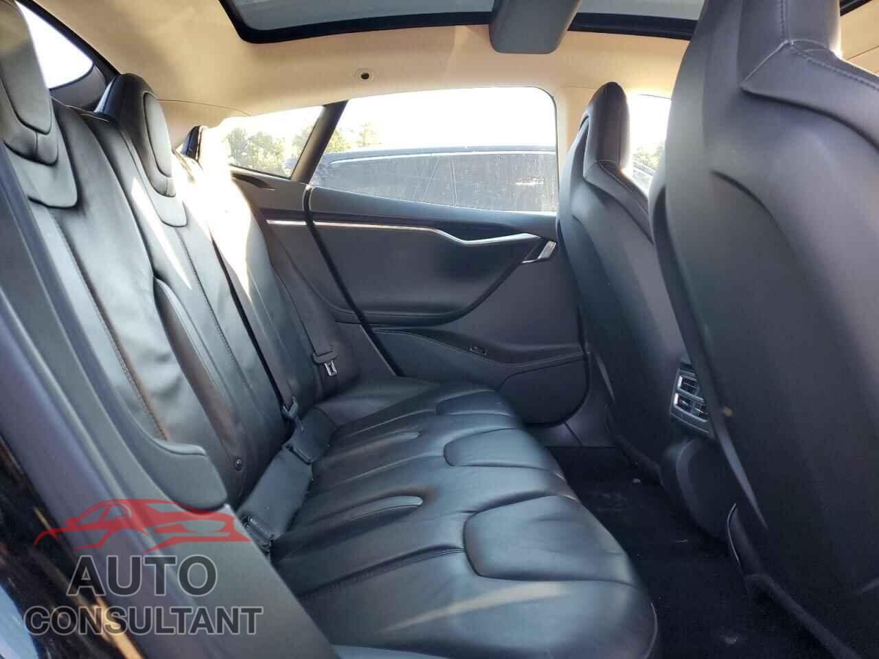 TESLA MODEL S 2014 - 5YJSA1S14EFP50902