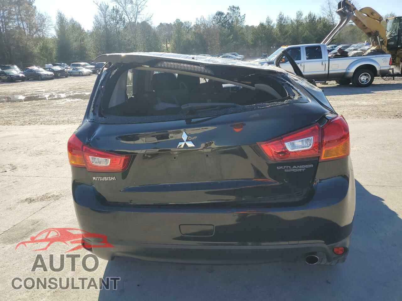 MITSUBISHI OUTLANDER 2015 - 4A4AP4AUXFE037764