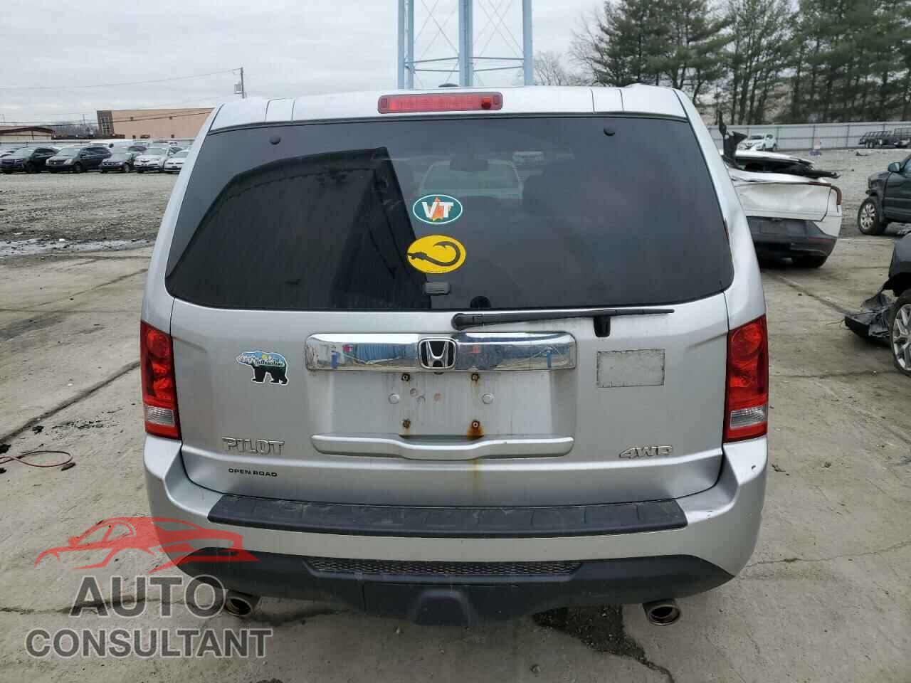 HONDA PILOT 2013 - 5FNYF4H72DB038248