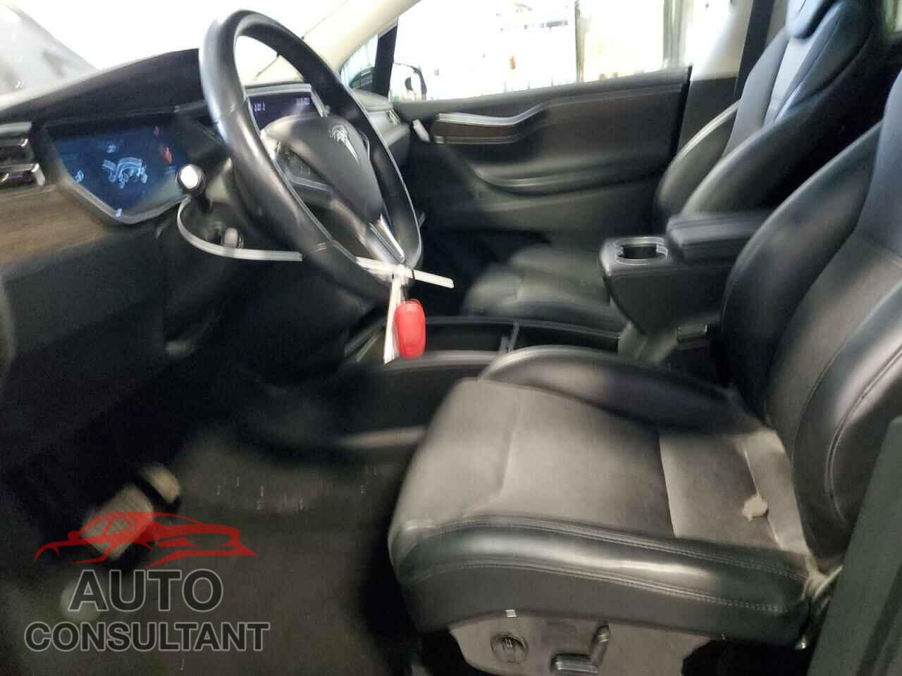 TESLA MODEL X 2016 - 5YJXCBE22GF004820