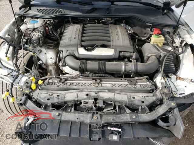 PORSCHE CAYENNE 2017 - WP1AA2A28HKA85357