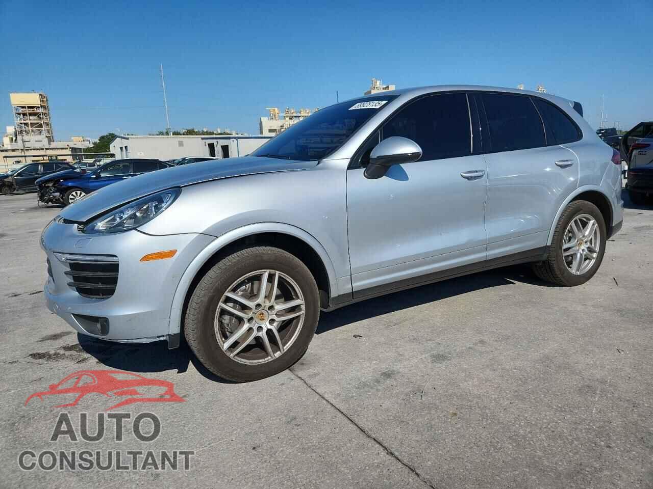 PORSCHE CAYENNE 2017 - WP1AA2A27HKA82644