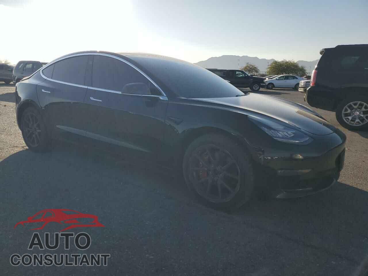 TESLA MODEL 3 2019 - 5YJ3E1EBXKF385828