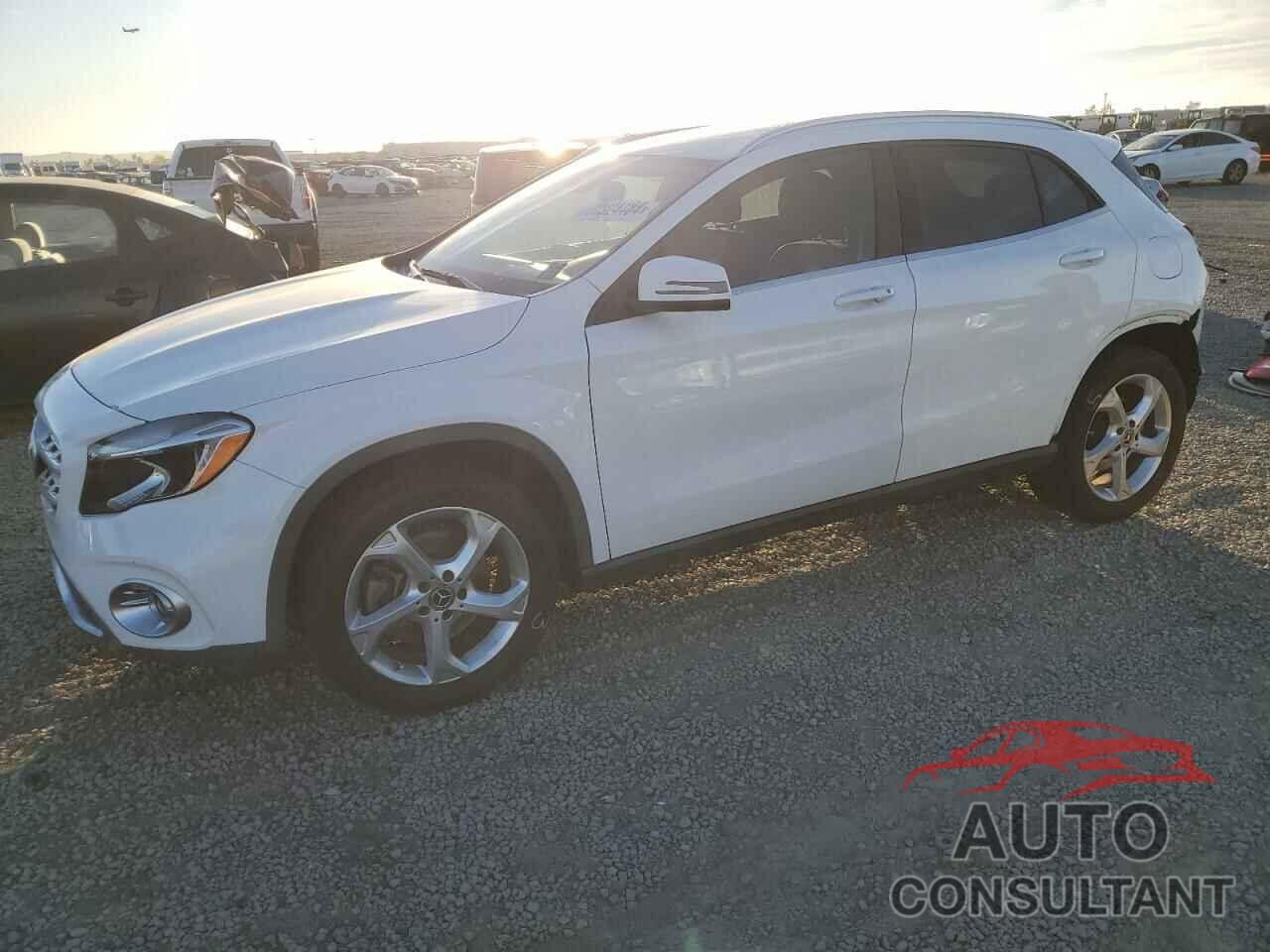 MERCEDES-BENZ GLA-CLASS 2018 - WDCTG4EB4JJ519245