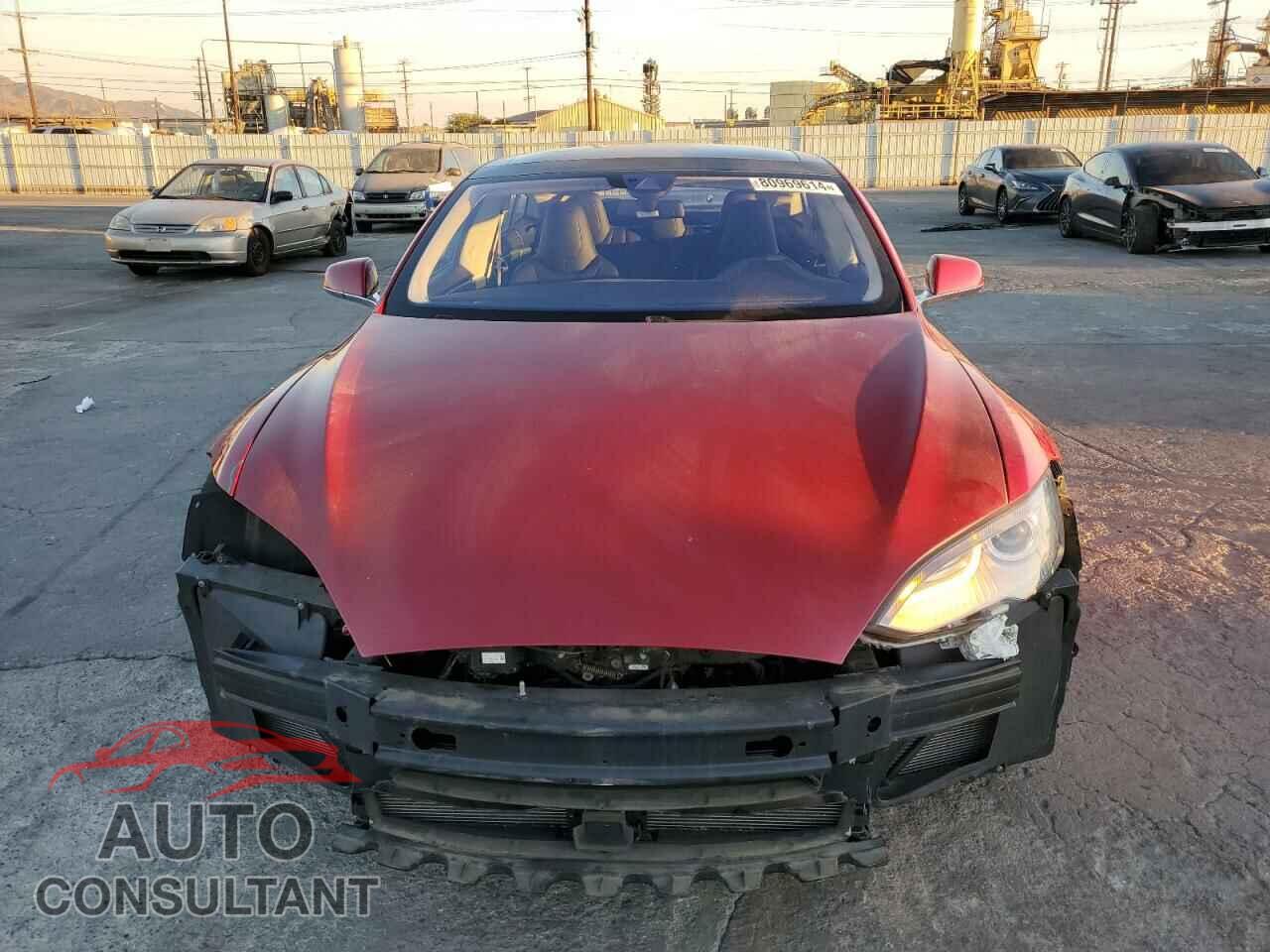 TESLA MODEL S 2015 - 5YJSA1E20FF120476