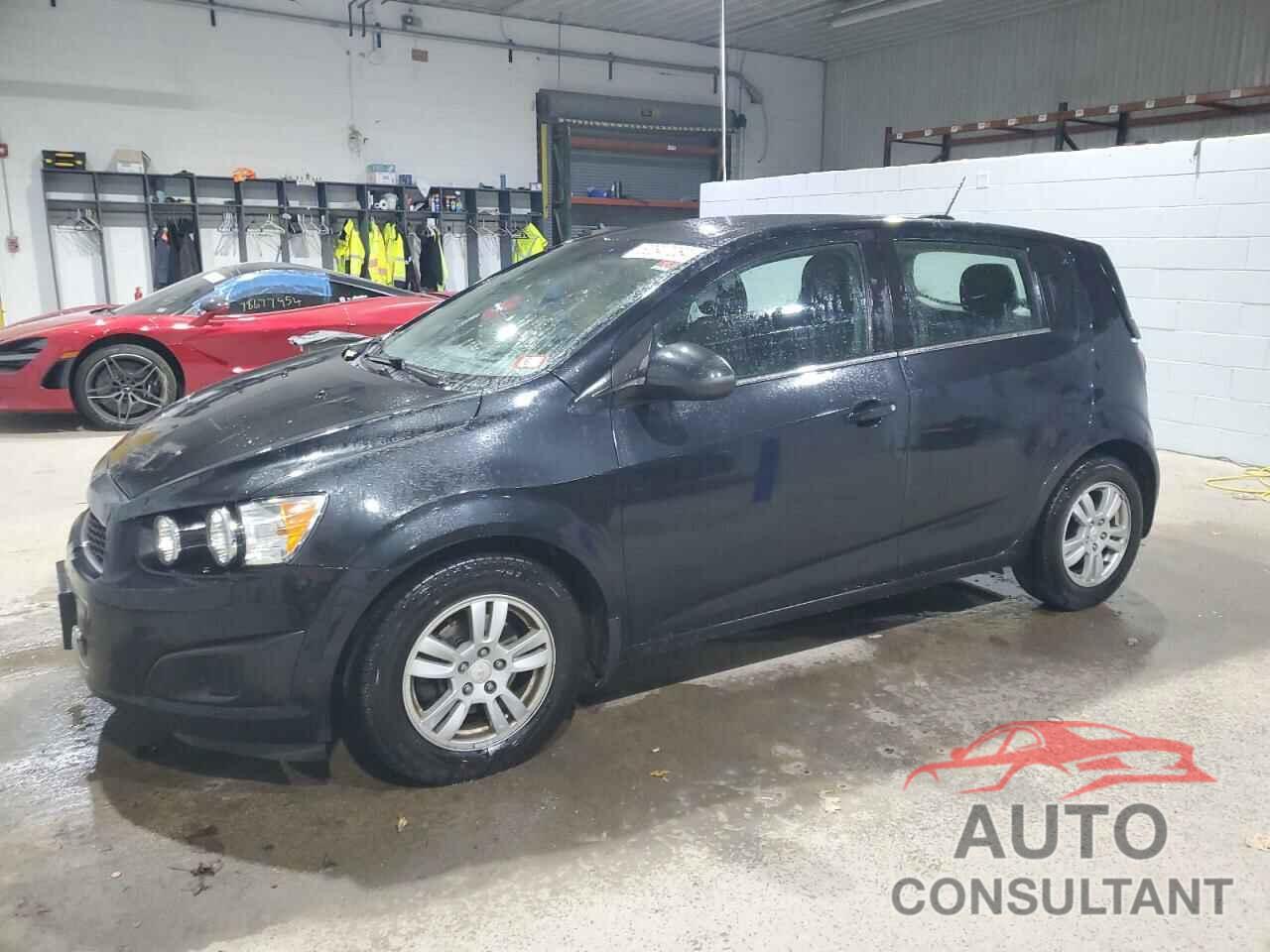 CHEVROLET SONIC 2015 - 1G1JC6SB6F4185372