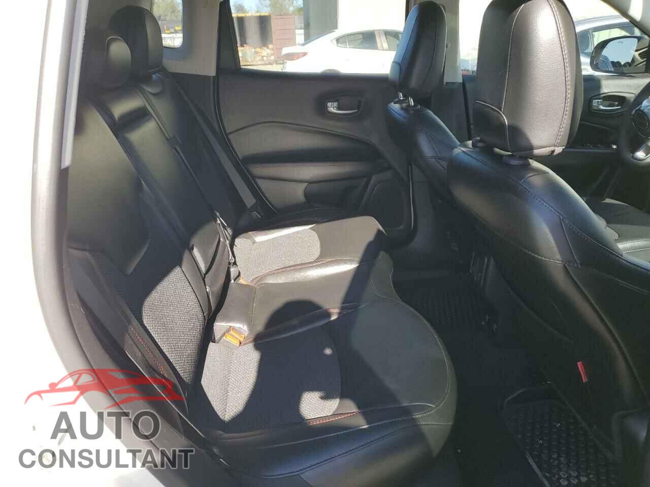 JEEP COMPASS 2021 - 3C4NJDDB9MT568651