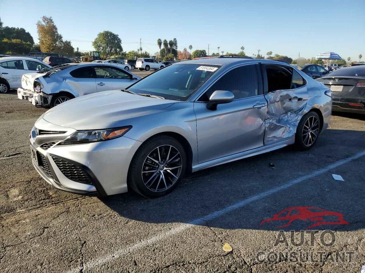 TOYOTA CAMRY 2021 - 4T1G11AK6MU419952