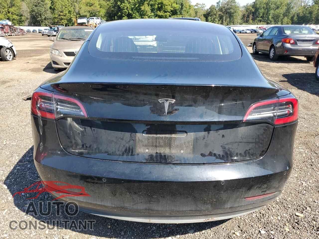 TESLA MODEL 3 2018 - 5YJ3E1EA8JF179445