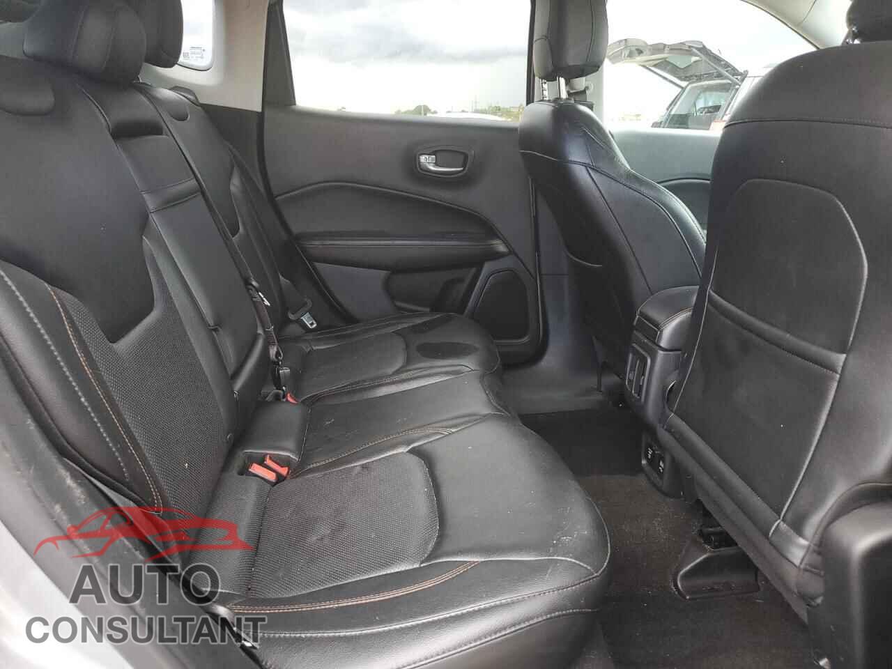 JEEP COMPASS 2017 - 3C4NJDCB1HT617140