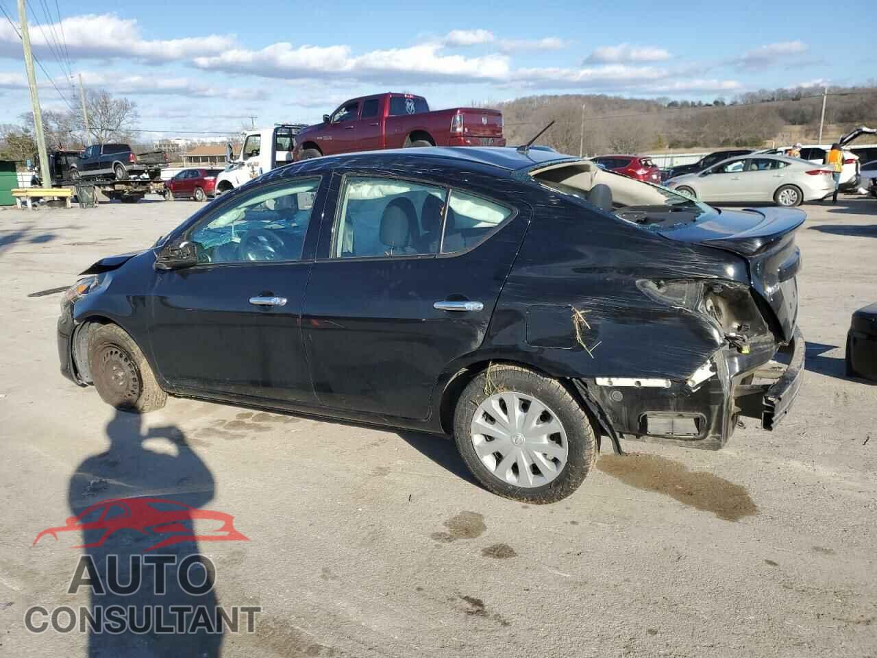 NISSAN VERSA 2019 - 3N1CN7AP6KL843776