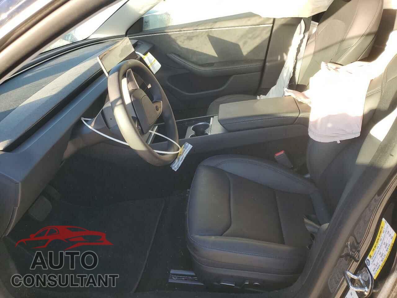 TESLA MODEL 3 2024 - 5YJ3E1EB7RF744675