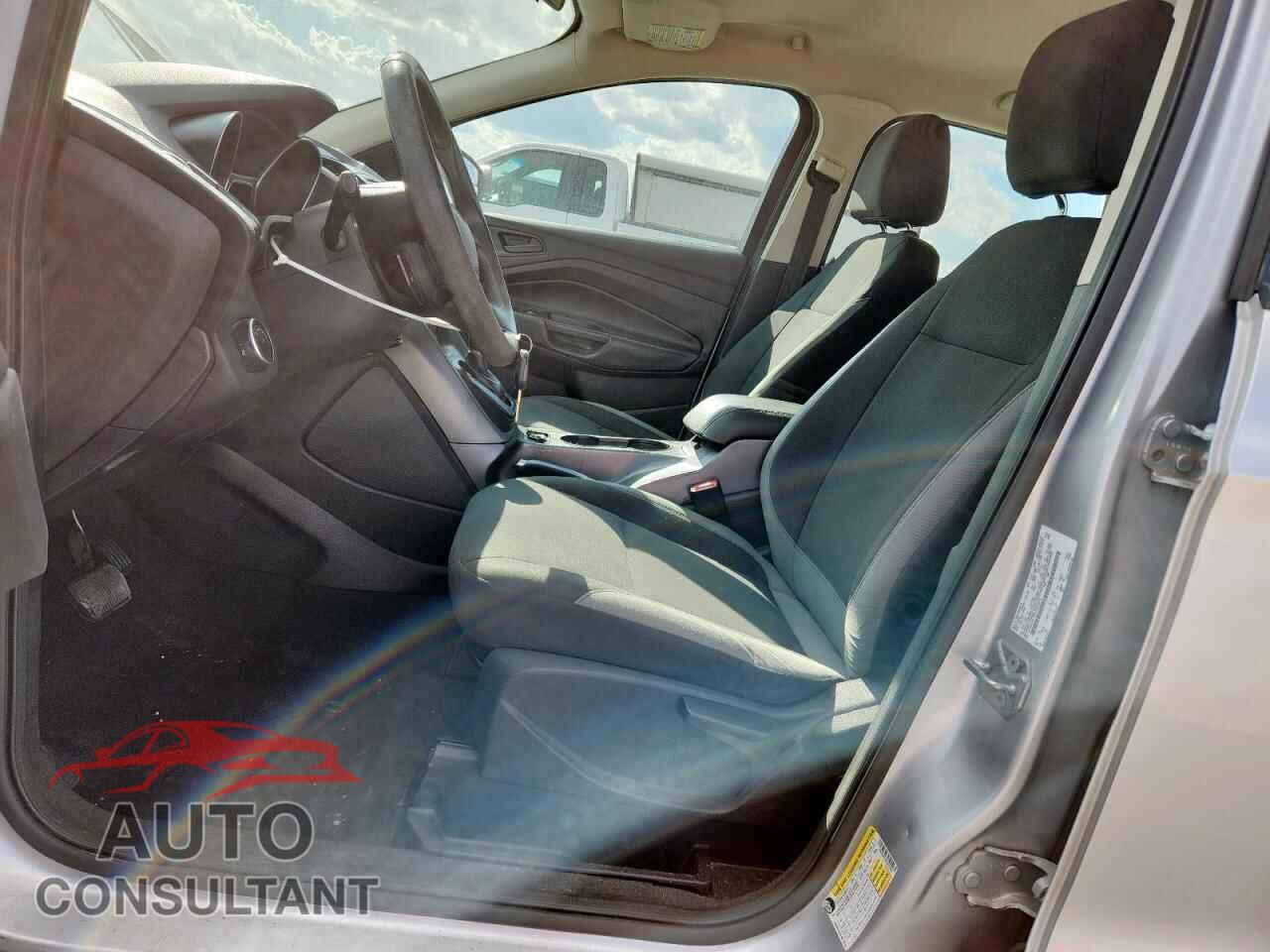 FORD ESCAPE 2015 - 1FMCU0F70FUB22456