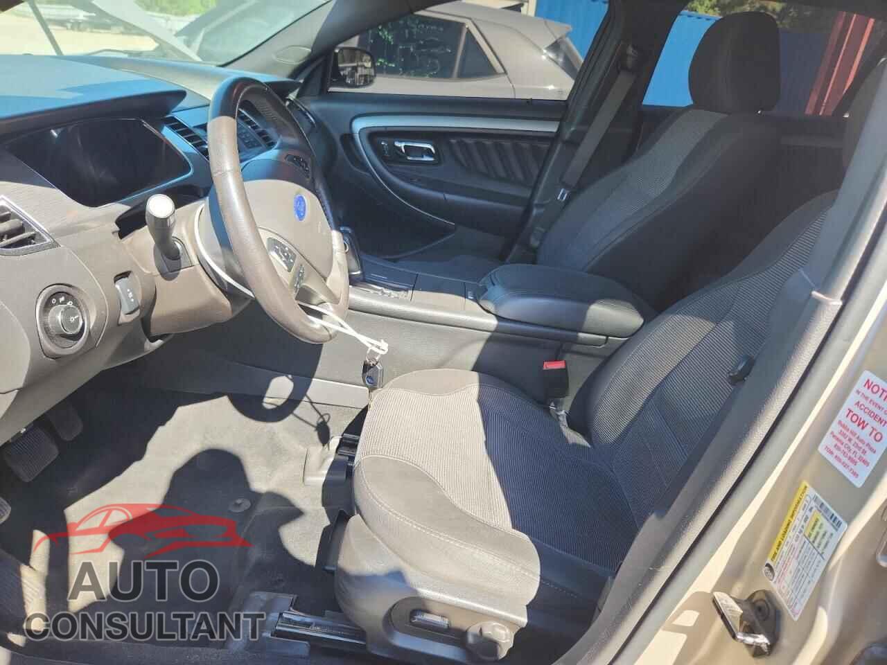 FORD TAURUS 2017 - 1FAHP2E88HG109906