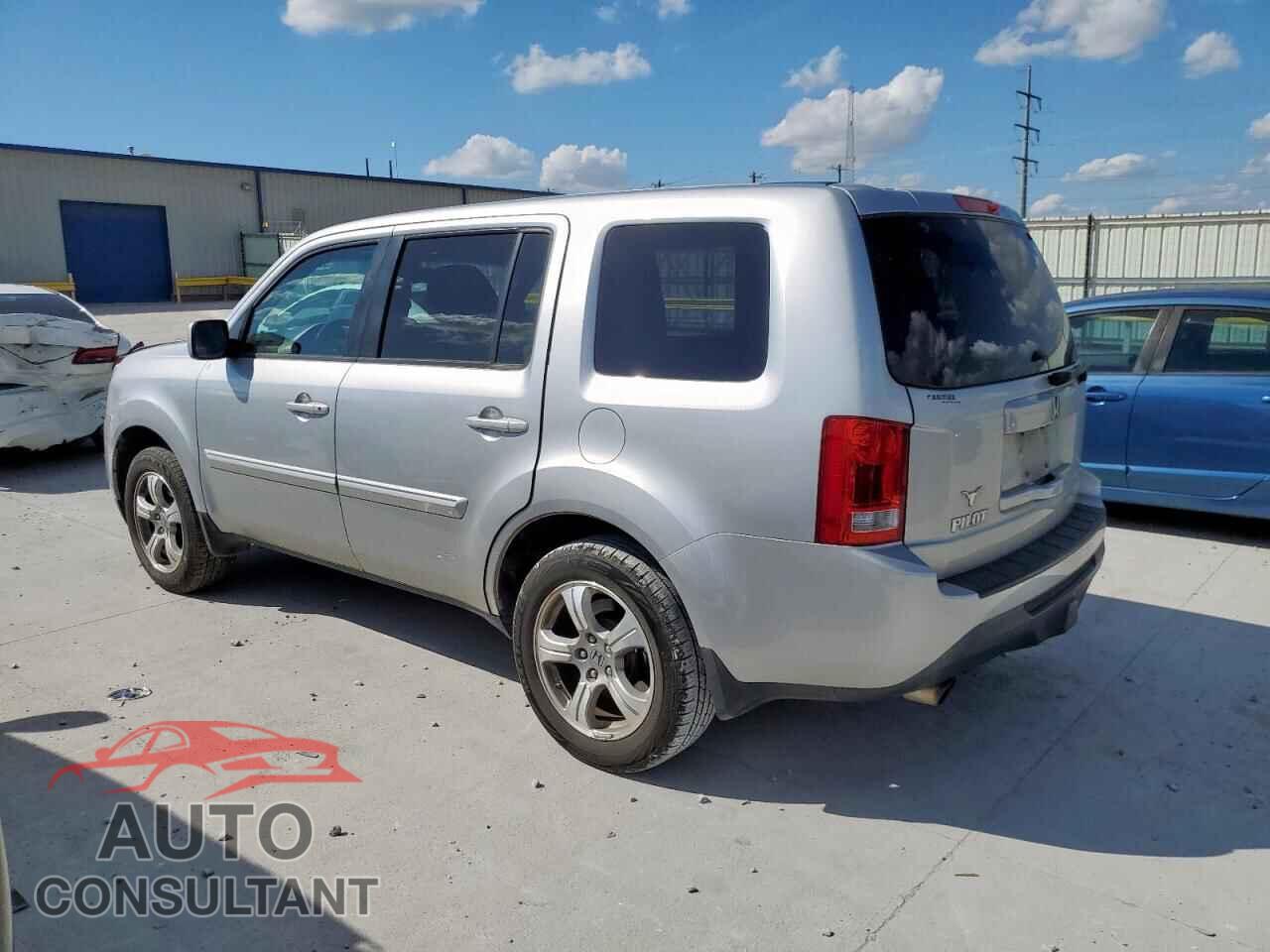 HONDA PILOT 2013 - 5FNYF3H50DB002406