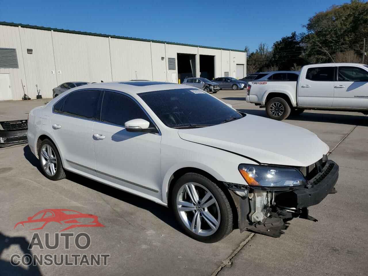 VOLKSWAGEN PASSAT 2015 - 1VWCV7A37FC033601