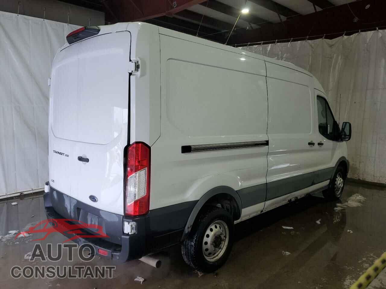FORD TRANSIT 2023 - 1FTBR2C80PKC00192