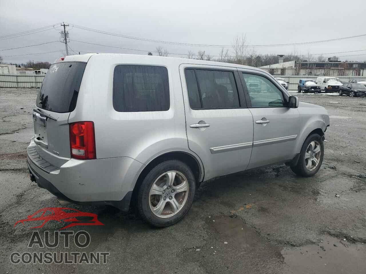 HONDA PILOT 2013 - 5FNYF4H54DB069192