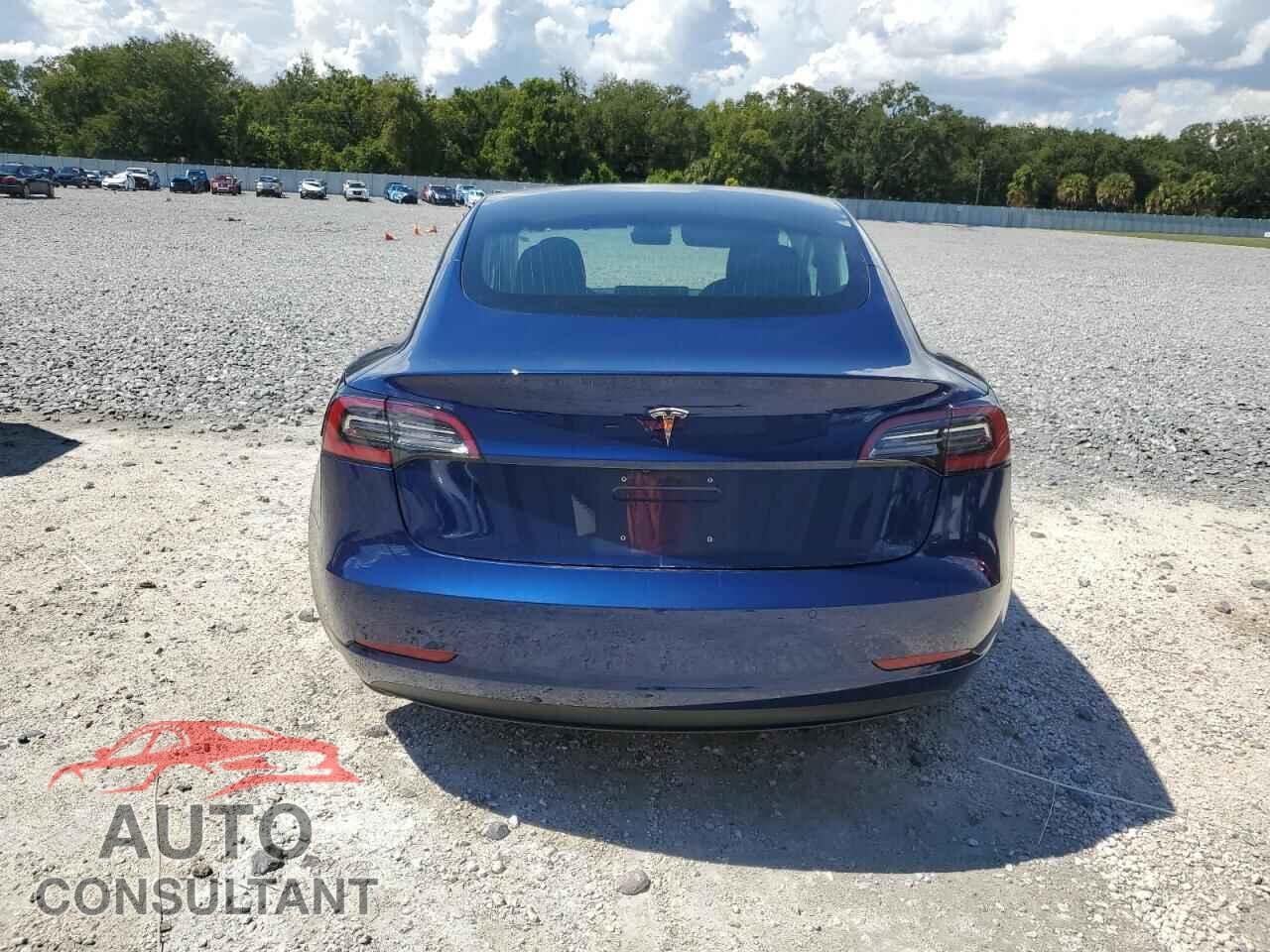 TESLA MODEL 3 2018 - 5YJ3E1EA8JF075747