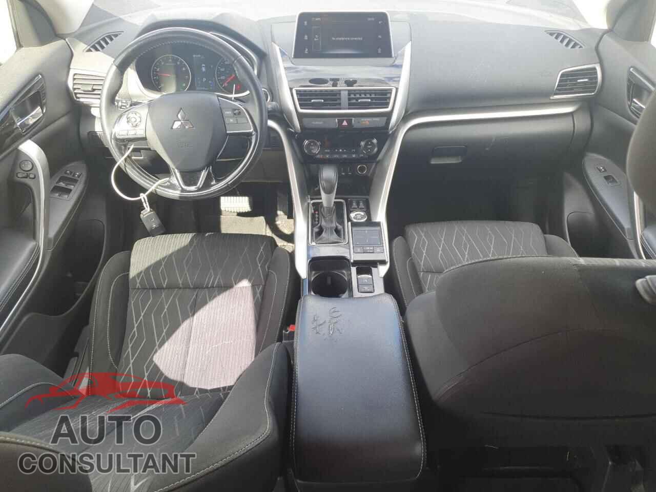 MITSUBISHI ECLIPSE 2018 - JA4AT5AA2JZ039678