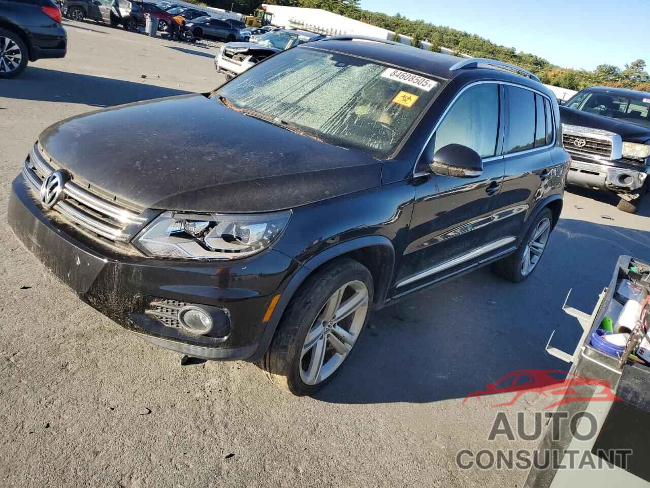 VOLKSWAGEN TIGUAN 2015 - WVGAV7AX4FW009831