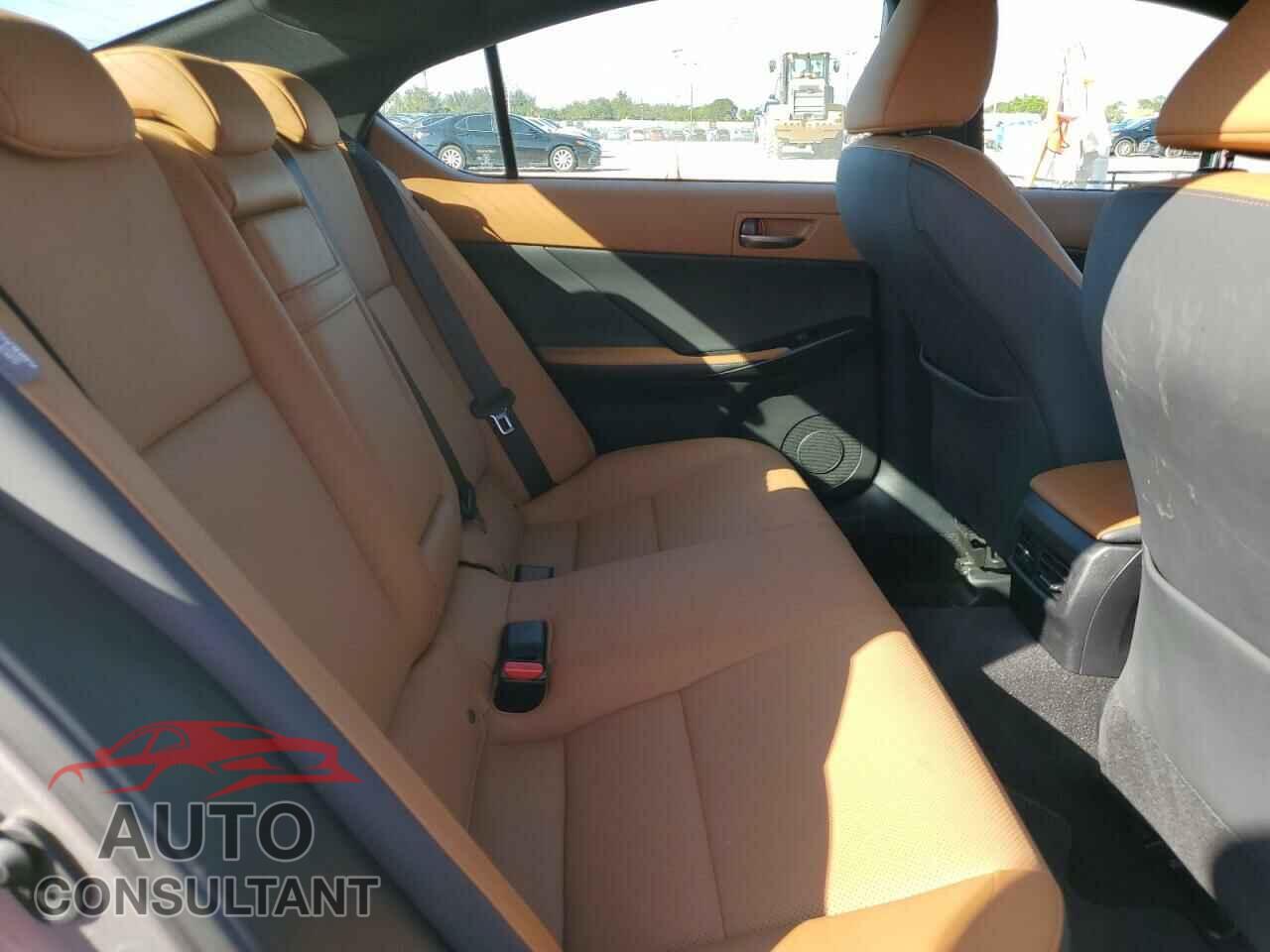 LEXUS IS 2021 - JTHCA1D2XM5115885
