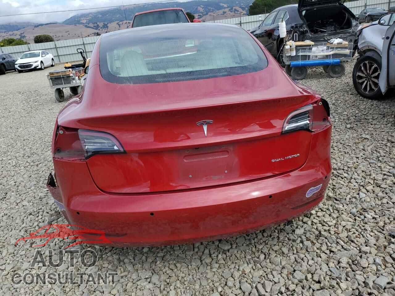 TESLA MODEL 3 2018 - 5YJ3E1EB4JF100832