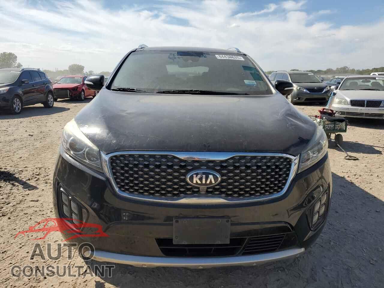KIA SORENTO 2017 - 5XYPKDA58HG236802