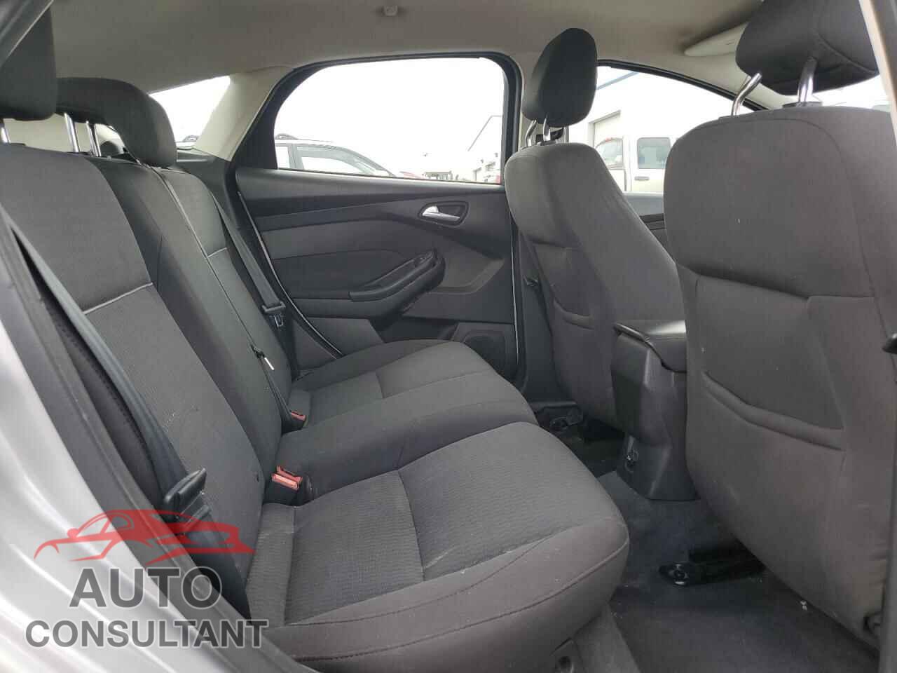 FORD FOCUS 2012 - 1FAHP3M2XCL105455