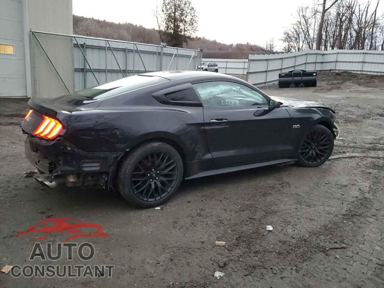 FORD MUSTANG 2018 - 1FA6P8CF6J5120139