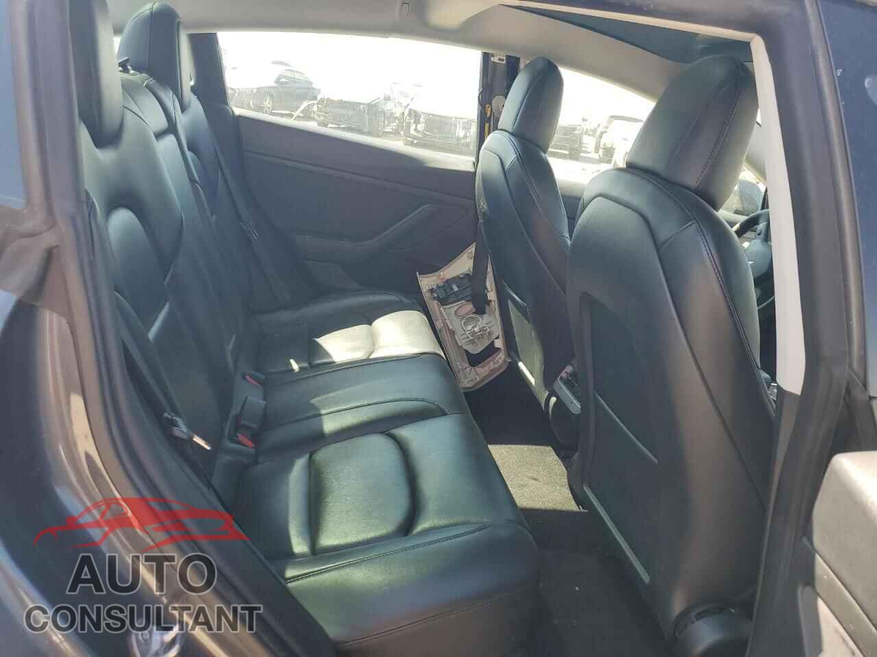 TESLA MODEL 3 2022 - 5YJ3E1EA3NF186857