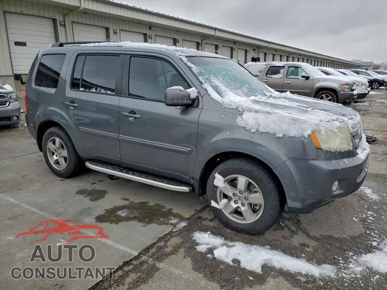 HONDA PILOT 2011 - 5FNYF4H61BB011014