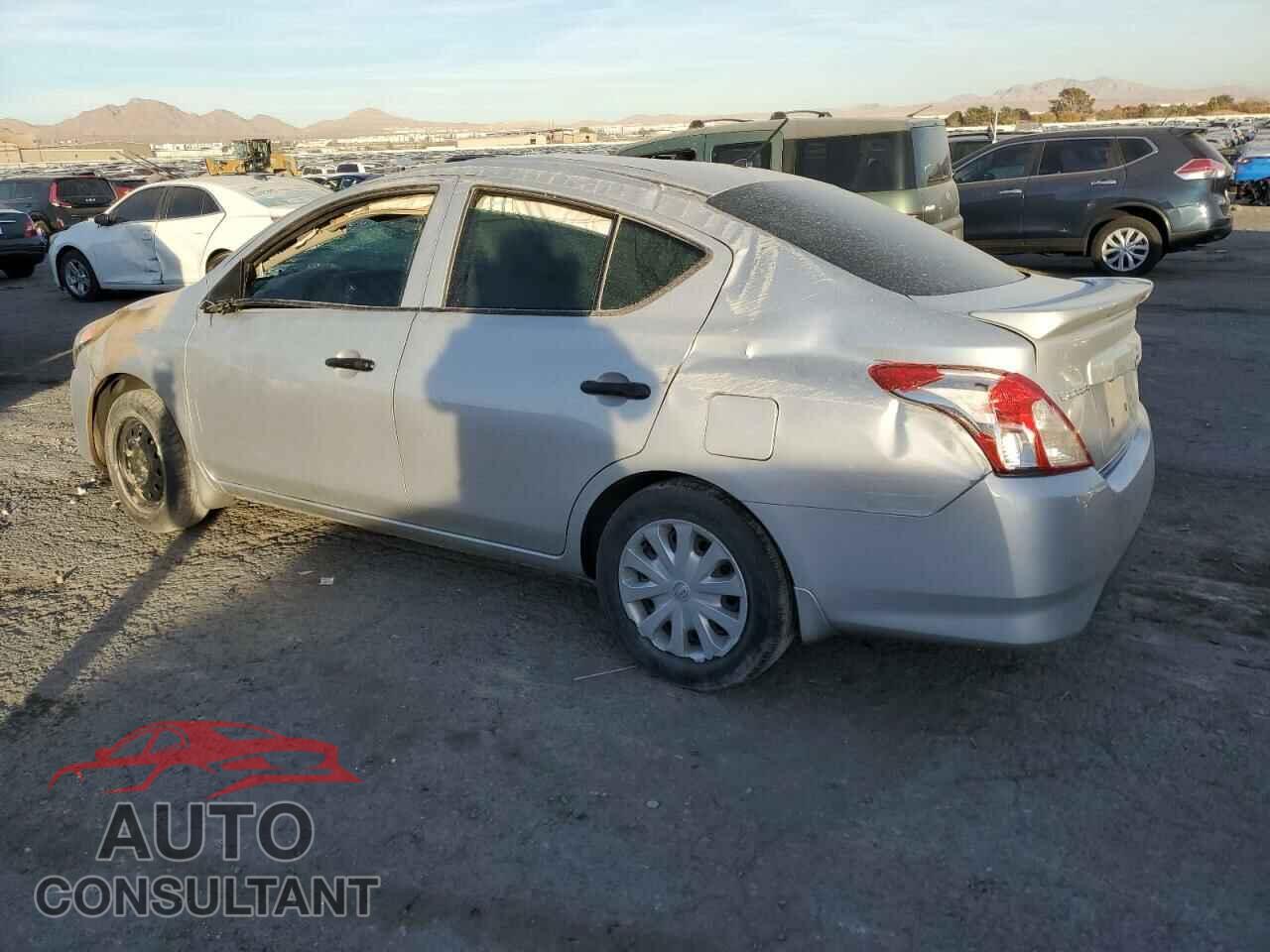 NISSAN VERSA 2019 - 3N1CN7AP3KL816812