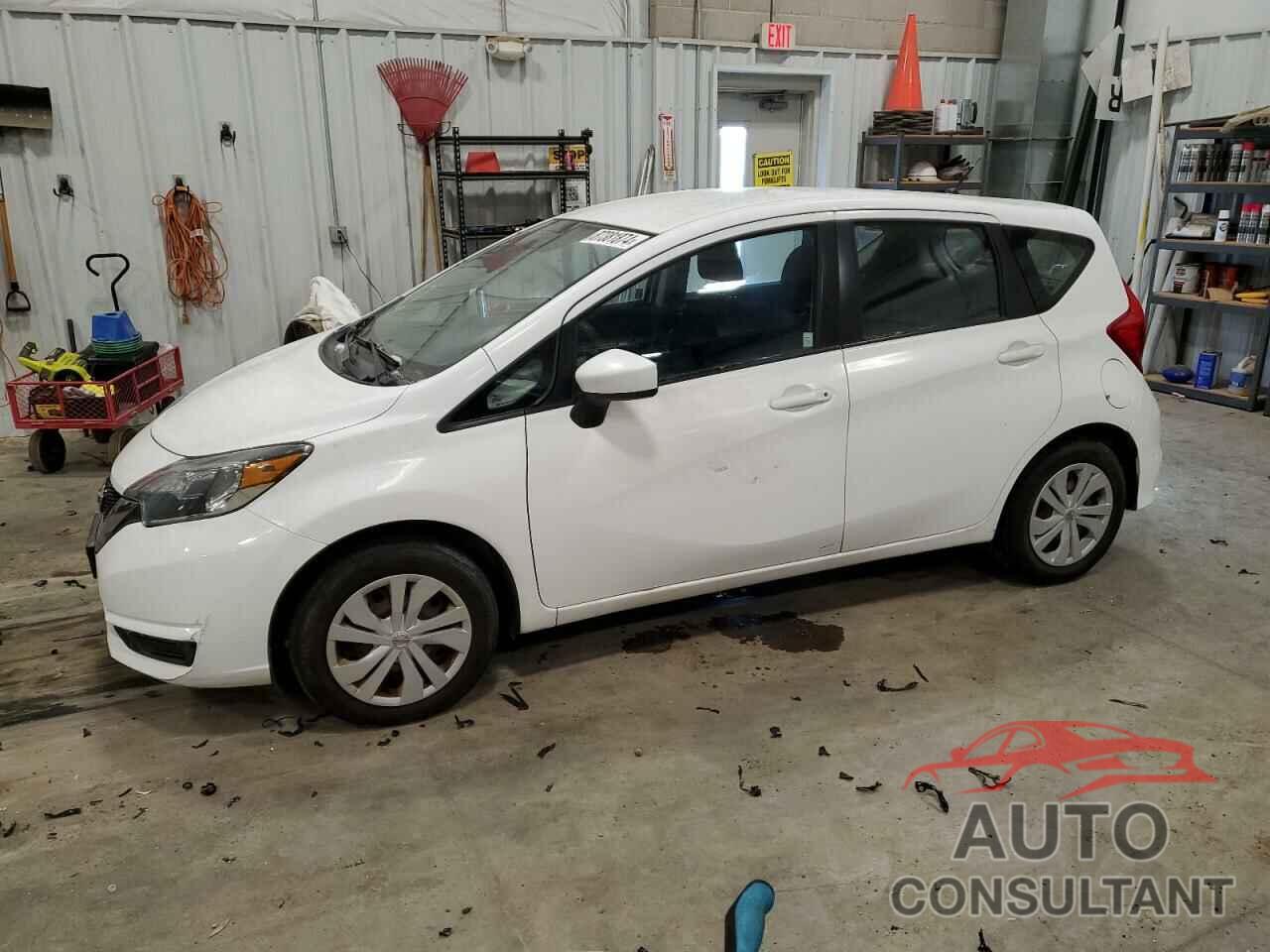 NISSAN VERSA 2018 - 3N1CE2CP8JL358845