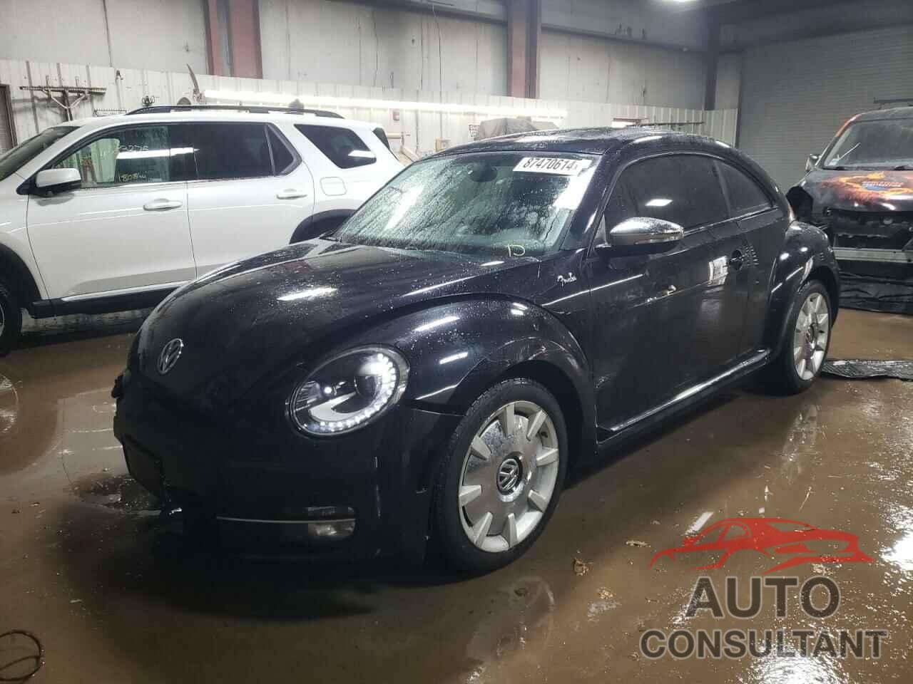 VOLKSWAGEN BEETLE 2013 - 3VWV67AT2DM657419