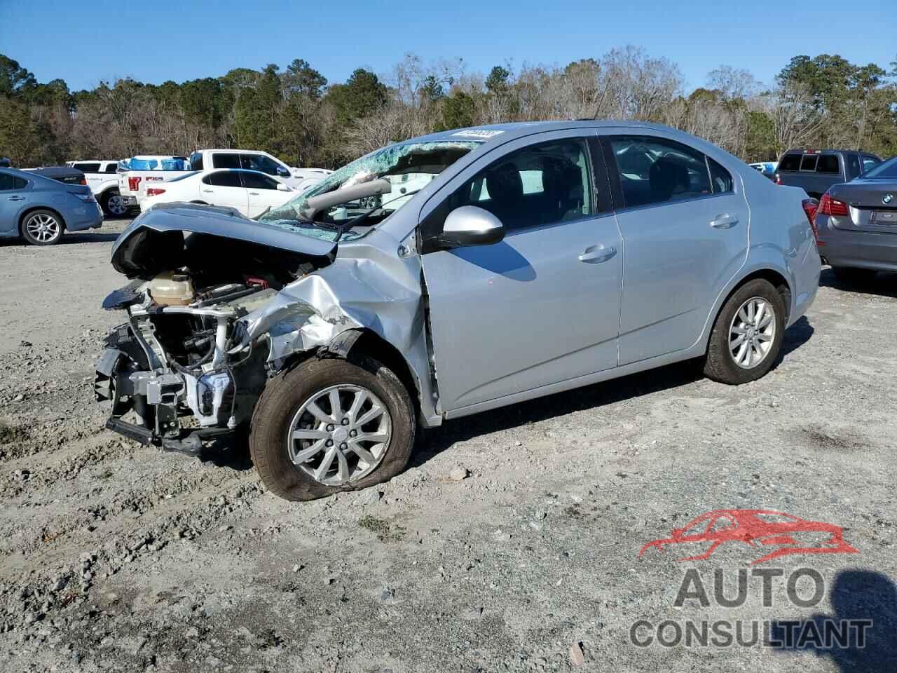 CHEVROLET SONIC 2018 - 1G1JD5SH5J4102373