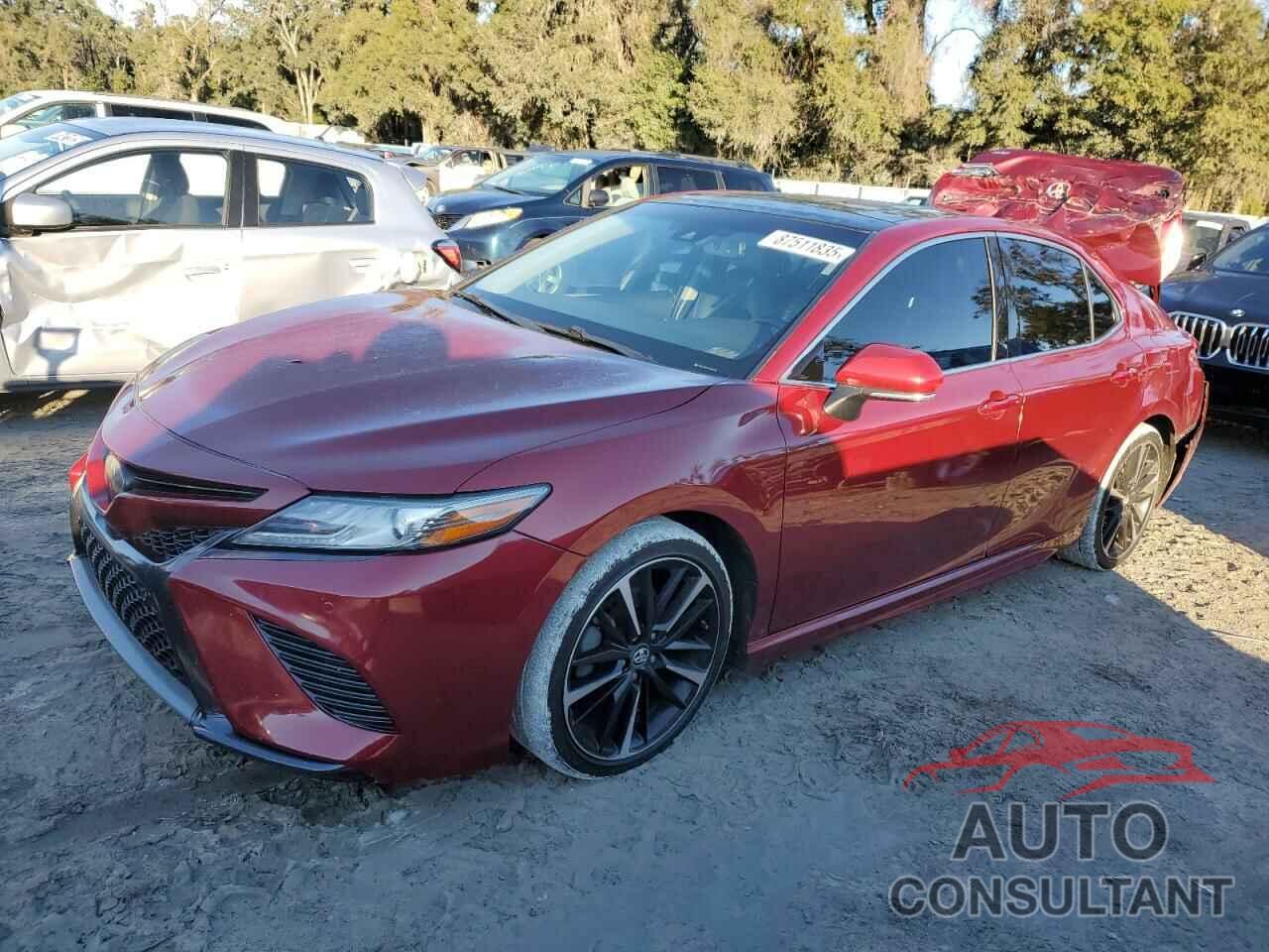 TOYOTA CAMRY 2018 - 4T1B61HKXJU618693