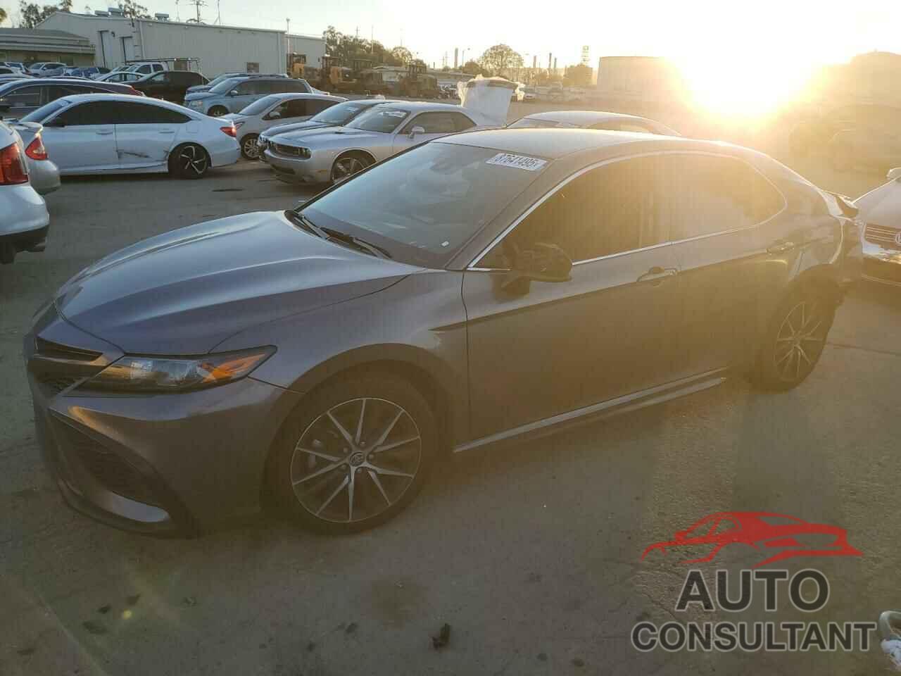 TOYOTA CAMRY 2021 - 4T1G11AK3MU425921