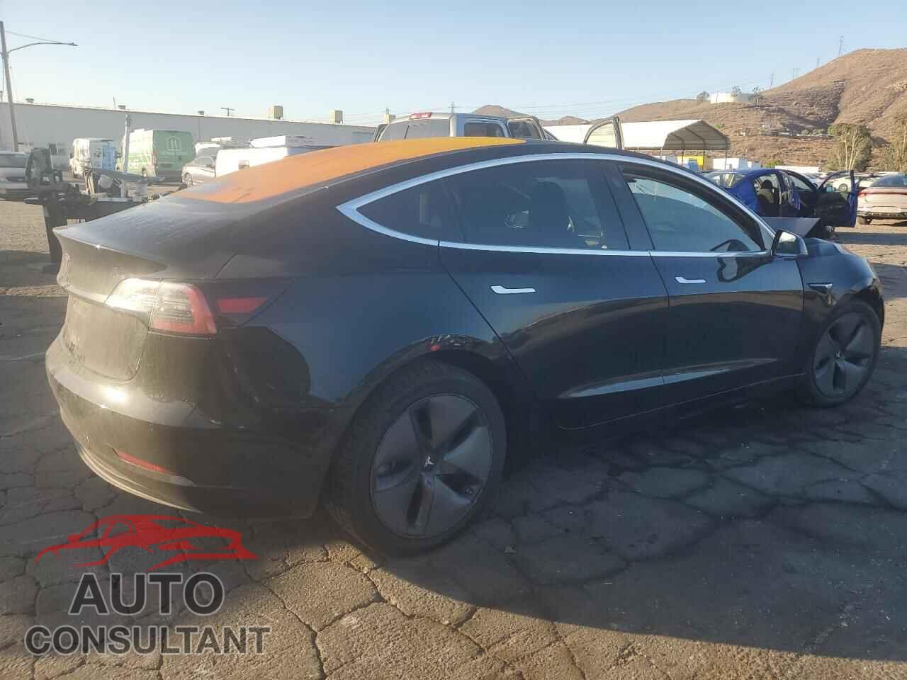 TESLA MODEL 3 2018 - 5YJ3E1EAXJF038084