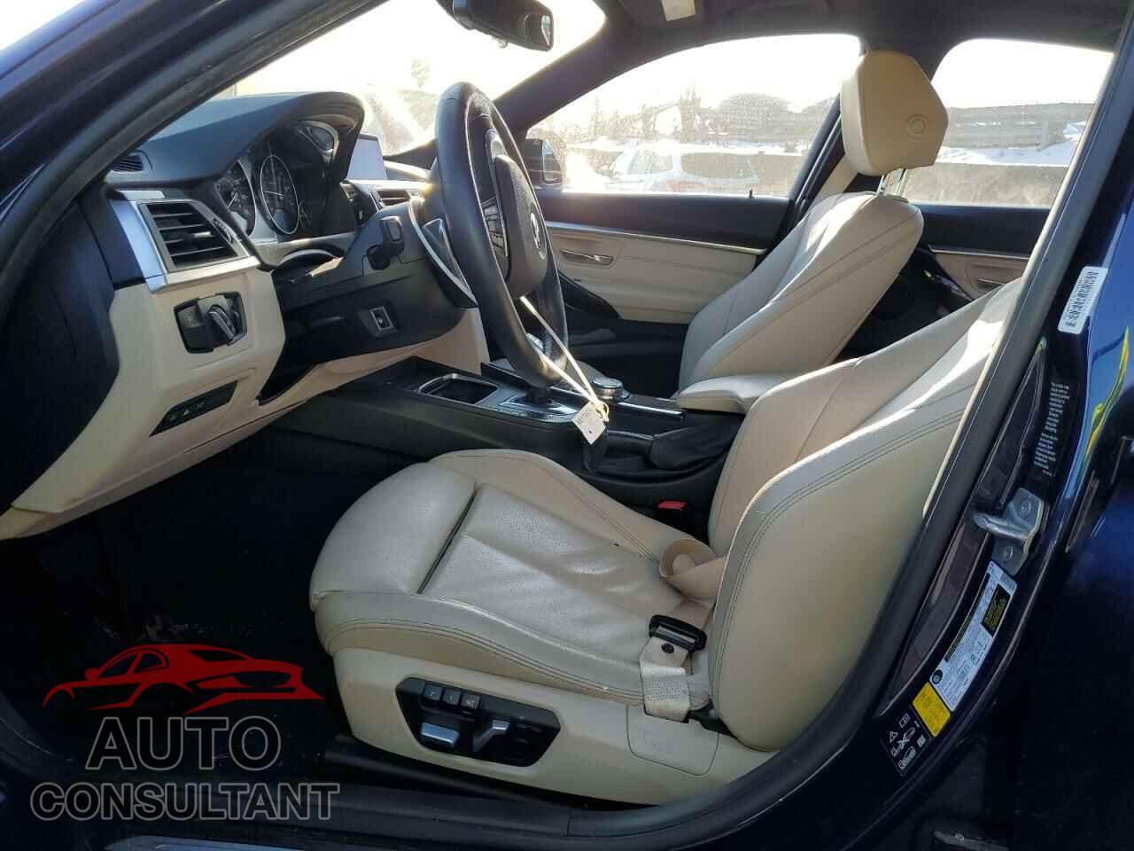 BMW 3 SERIES 2016 - WBA8E3G55GNU04283