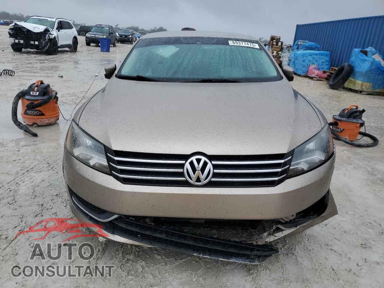 VOLKSWAGEN PASSAT 2015 - 1VWBS7A30FC062328